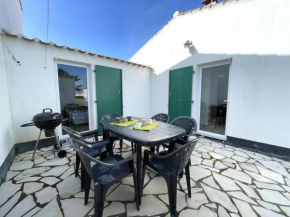 Maison familiale proche mer avec piscine, tennis, patio et parking - 6 couchages - FR-1-224A-60